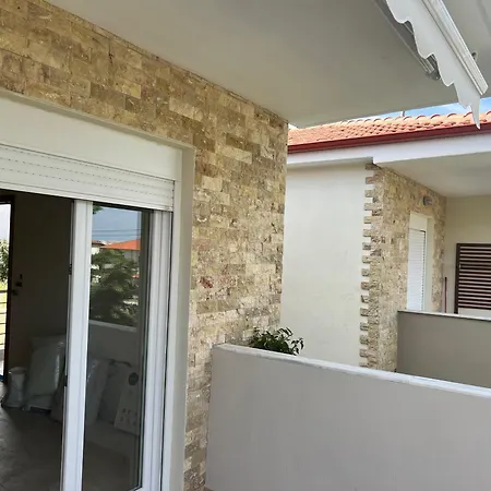 Nikiti Sunny House Guest House Exterior photo