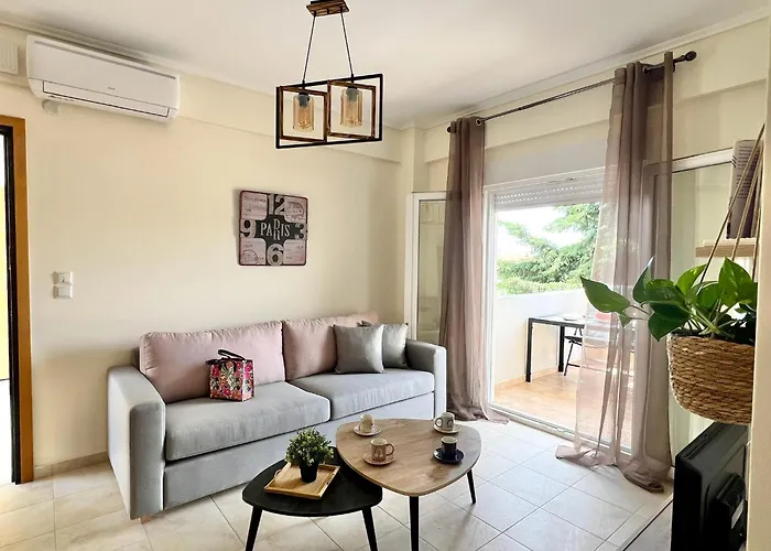 Nikiti Sunny House